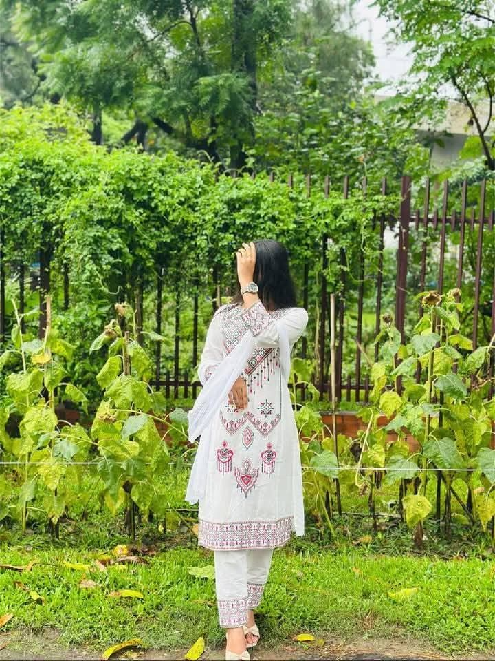 অনামিকা